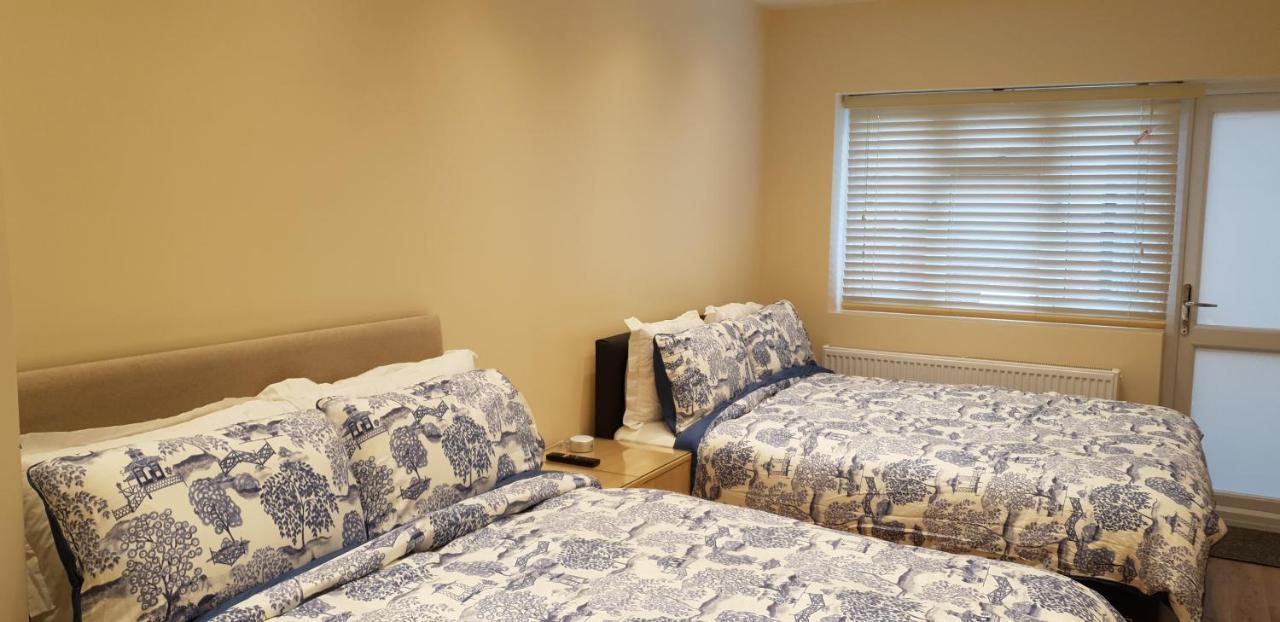 London Luxury Apartments 5 Min Walk From Ilford Station, With Free Parking Free Wifi Kültér fotó