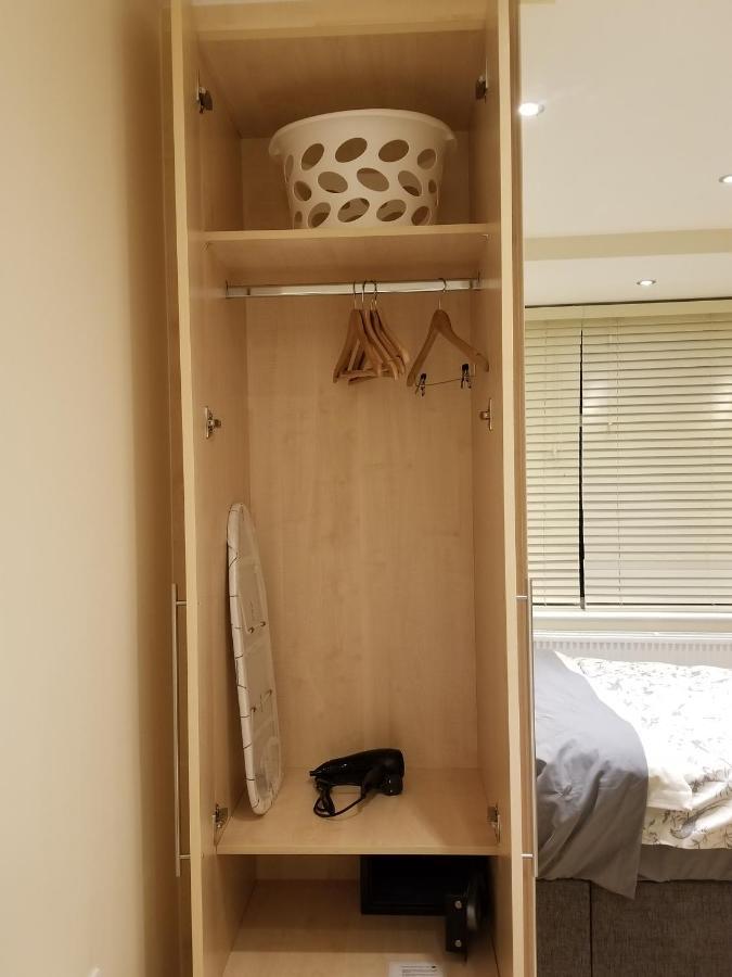 London Luxury Apartments 5 Min Walk From Ilford Station, With Free Parking Free Wifi Kültér fotó