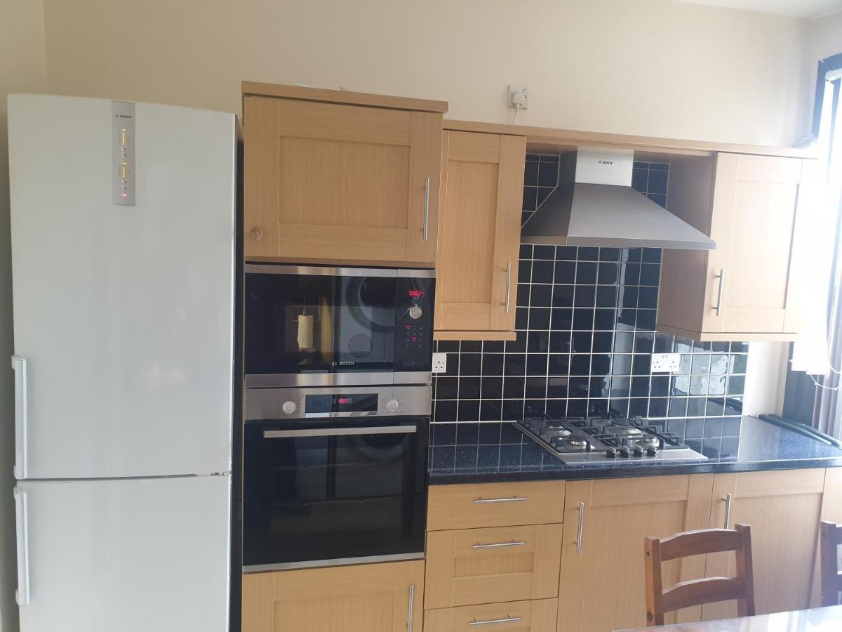 London Luxury Apartments 5 Min Walk From Ilford Station, With Free Parking Free Wifi Kültér fotó