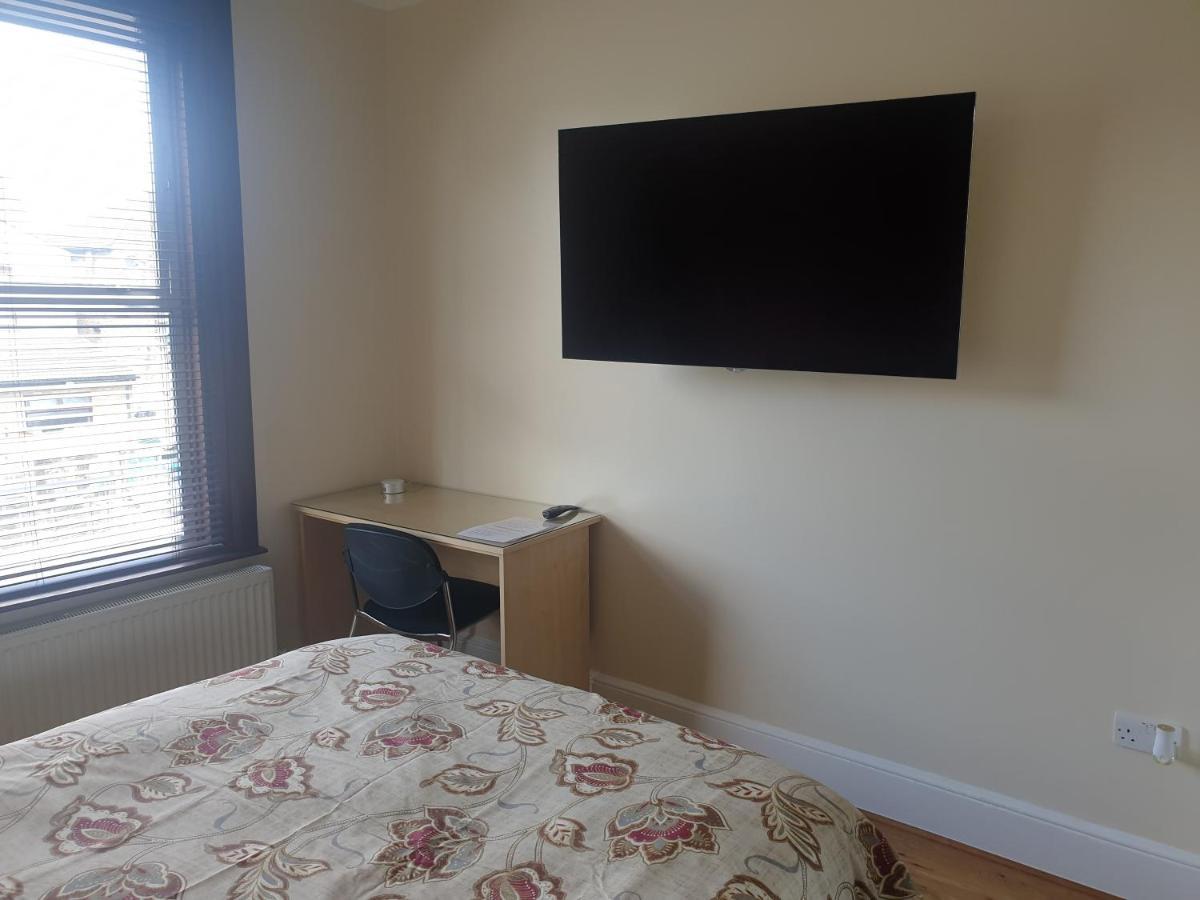 London Luxury Apartments 5 Min Walk From Ilford Station, With Free Parking Free Wifi Kültér fotó
