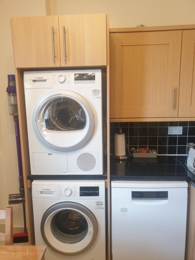 London Luxury Apartments 5 Min Walk From Ilford Station, With Free Parking Free Wifi Kültér fotó