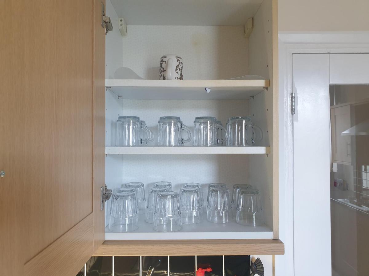 London Luxury Apartments 5 Min Walk From Ilford Station, With Free Parking Free Wifi Kültér fotó